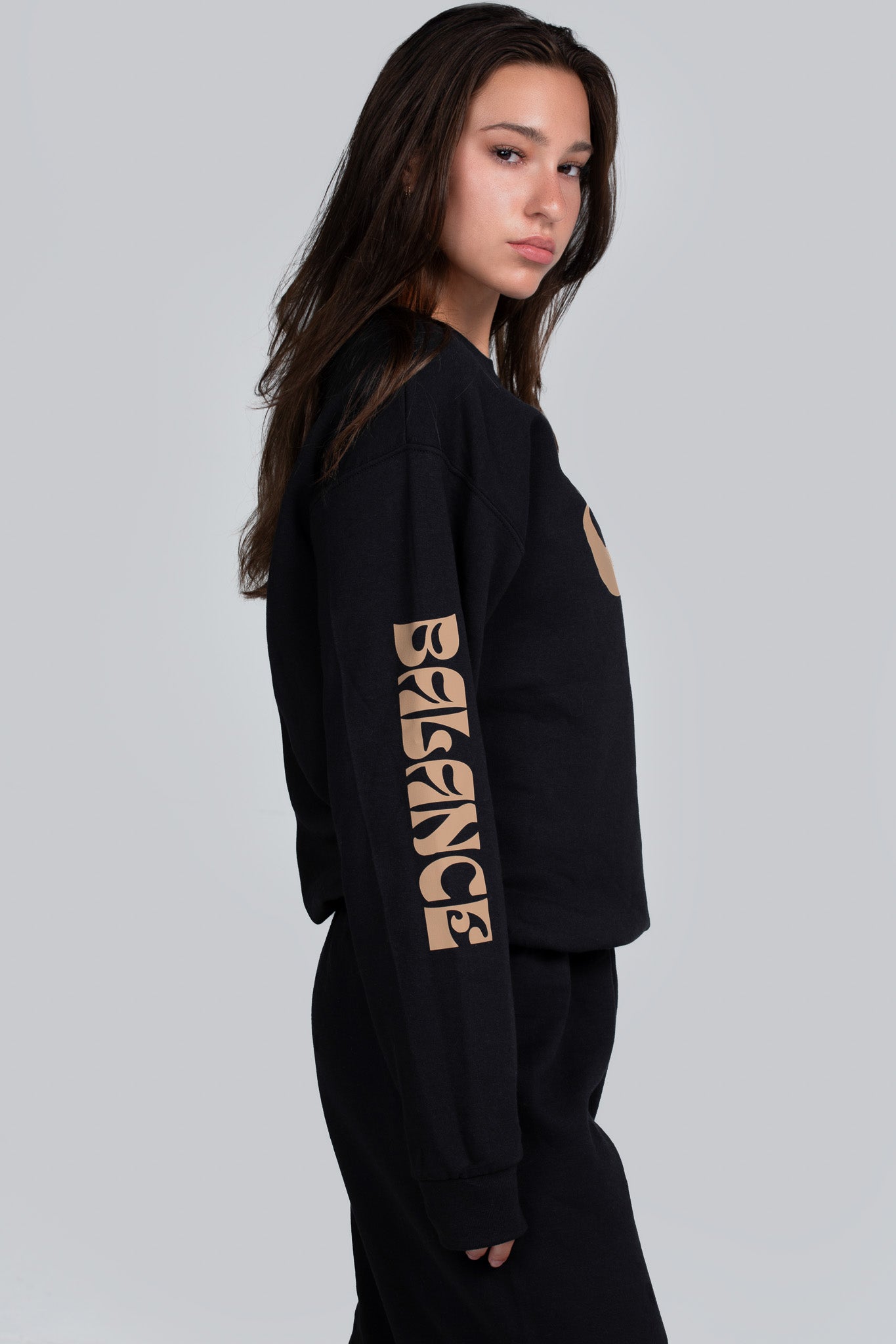 888 CREWNECK