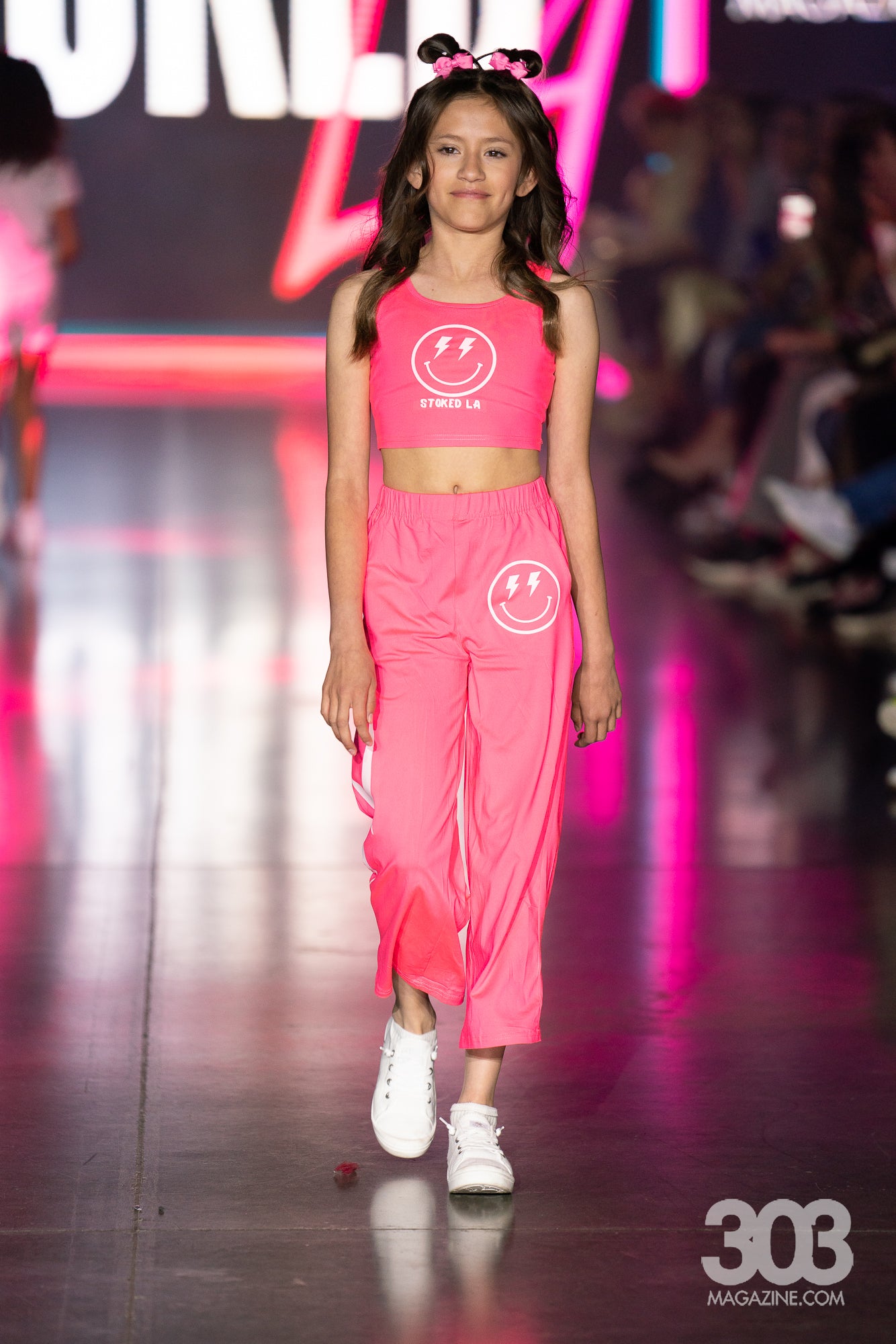 PINK LIGHTNING SMILEY TANK SET