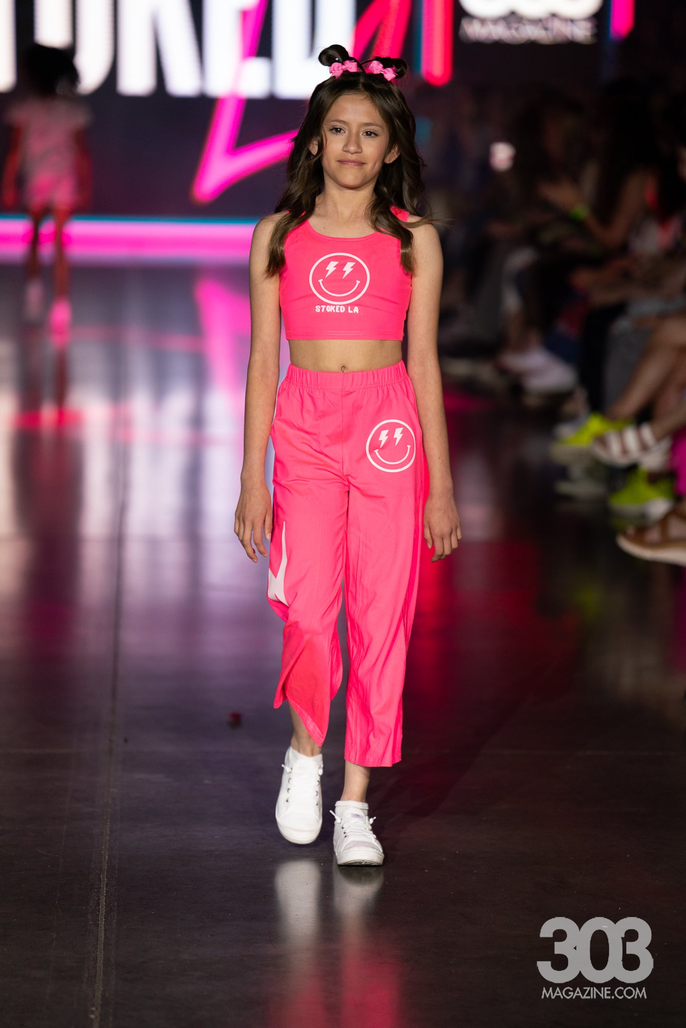 PINK LIGHTNING SMILEY TANK SET