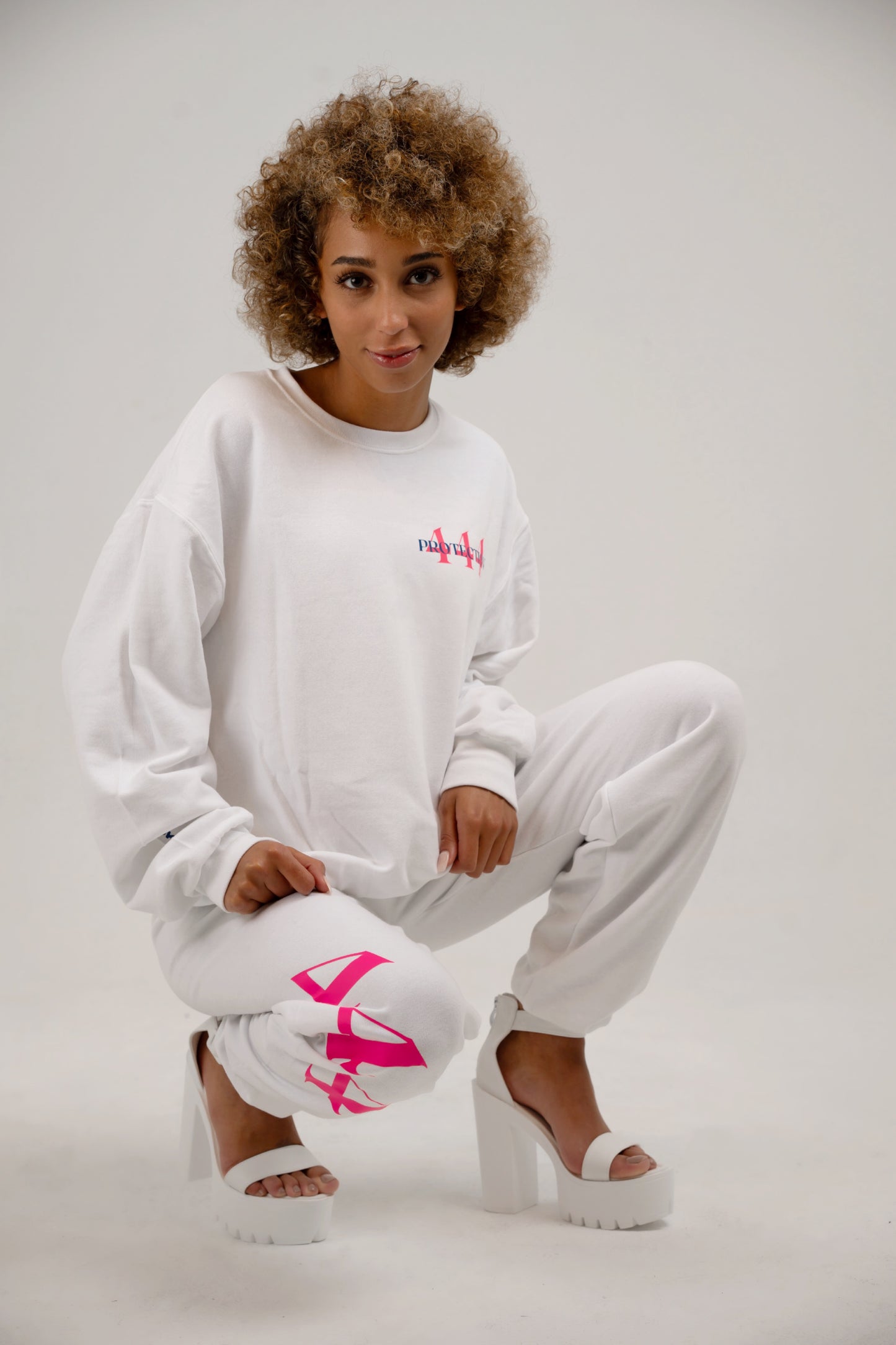 444 CREWNECK